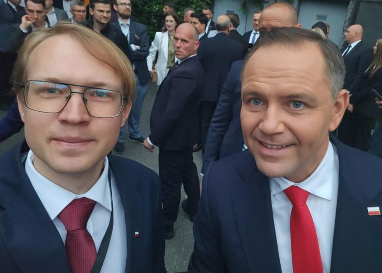 Słupczanin prosto ze sztabu Nawrockiego. „Na początku panował umiarkowany pesymizm”