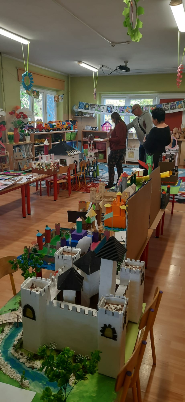 Królewski piknik w Dolanach