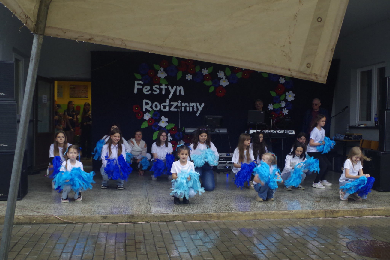 Rewelacyjny festyn w Drążnej