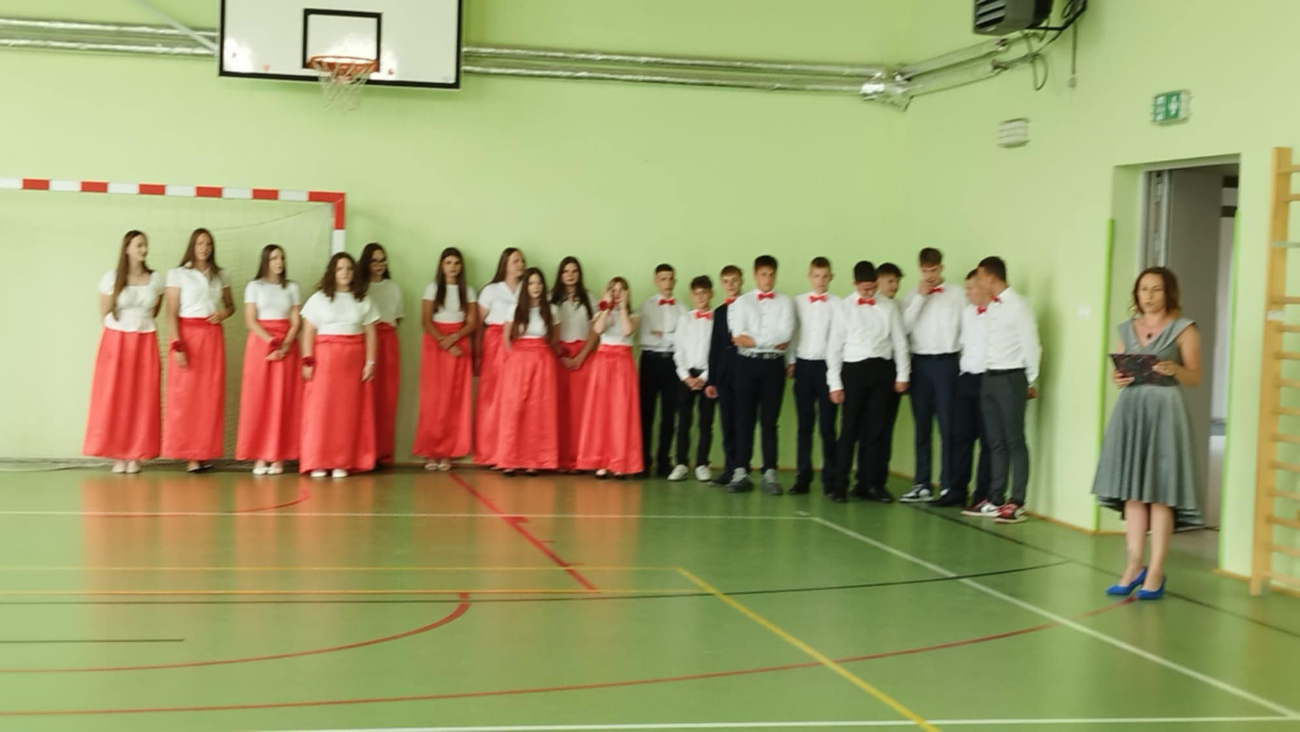 Bal VIII klasy w Ratyniu