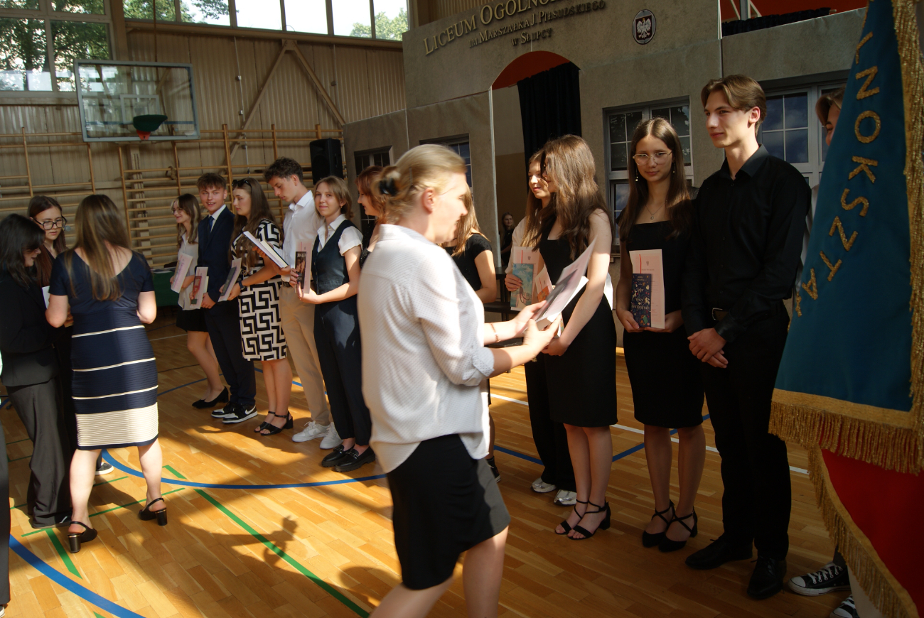 Tak licealiści zakończyli rok ZDJĘCIA