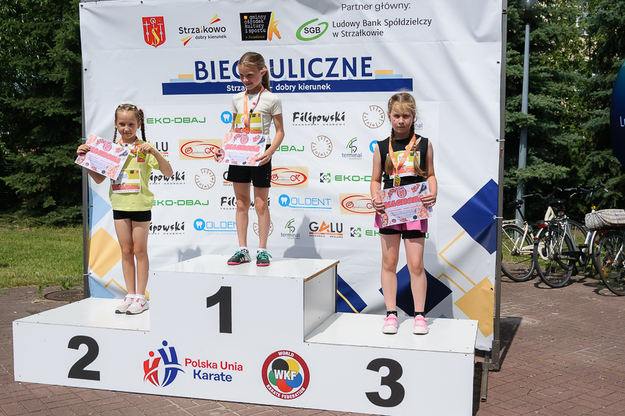 Biegło prawie 200 zawodników. Zobacz zdjęcia ze Strzałkowa