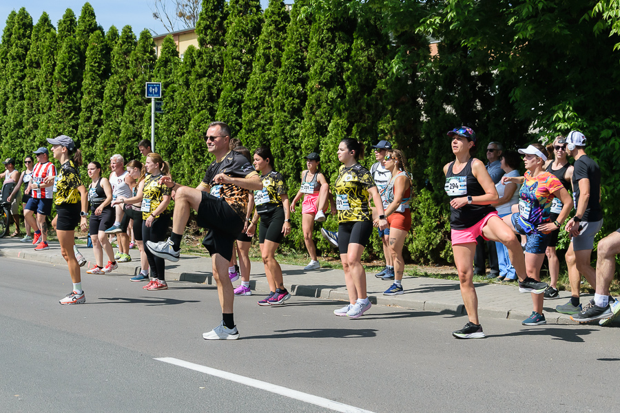 Biegło prawie 200 zawodników. Zobacz zdjęcia ze Strzałkowa