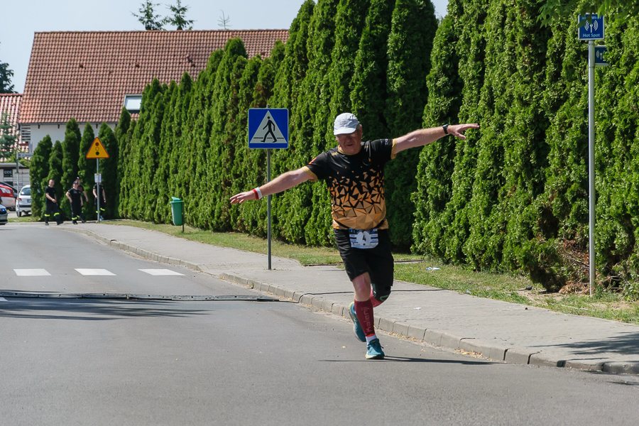 Biegło prawie 200 zawodników. Zobacz zdjęcia ze Strzałkowa