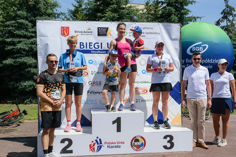Biegło prawie 200 zawodników. Zobacz zdjęcia ze Strzałkowa