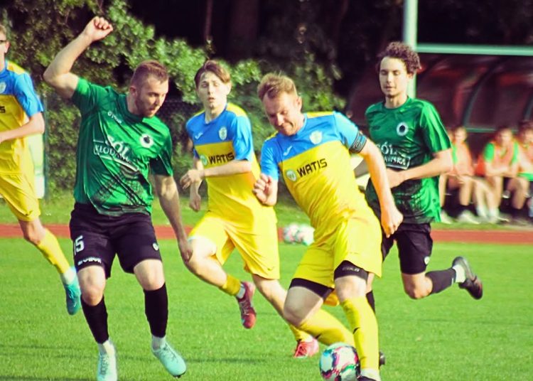 Grad goli w Turku, zwycięstwa Czarnych i SKP