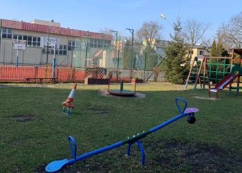 Dobra wiadomość dla uczniów Jedynki. W wakacje powstanie nowy plac zabaw