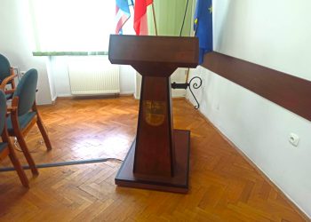 Nie zgadniesz, ile kosztowała ta mównica. „Była kością niezgody”