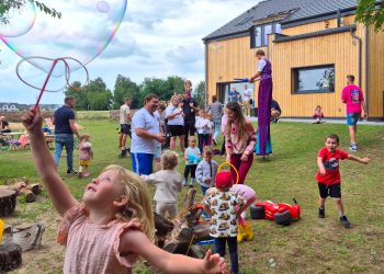 Lisia Baza kończy drugi rok zabawy i edukacji na dworze