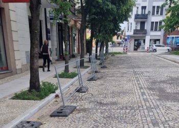 Będzie można zaparkować przy Rossmannie