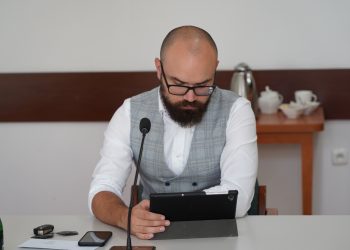 Mikołaj Niezbecki apeluje do dyrekcji szpitala. Chodzi o pielęgniarki