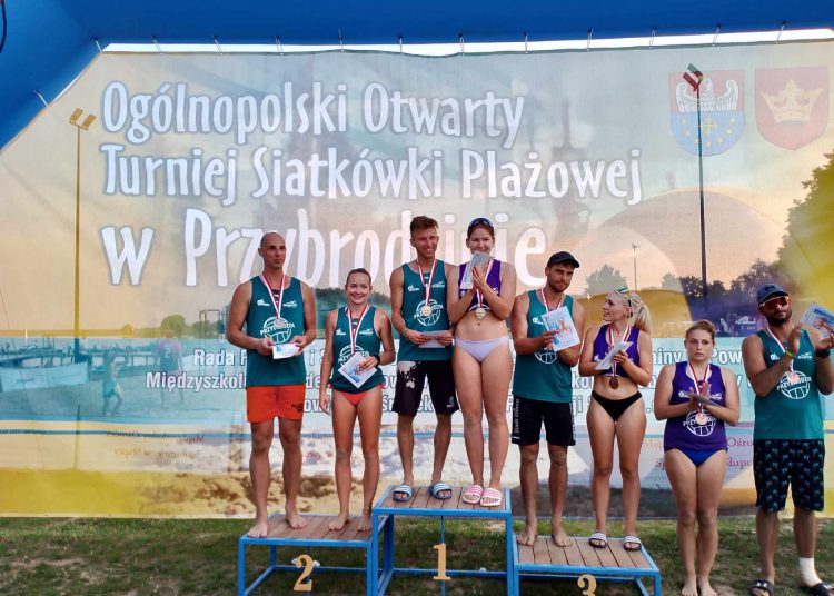 Zapraszają na Przybrodzin