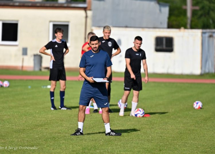 ZKS Orły bez trenera