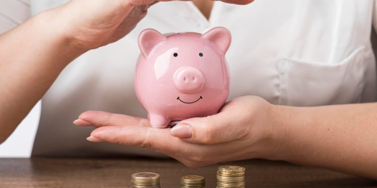 Gdzie trzymać oszczędności, żeby nie traciły na wartości?