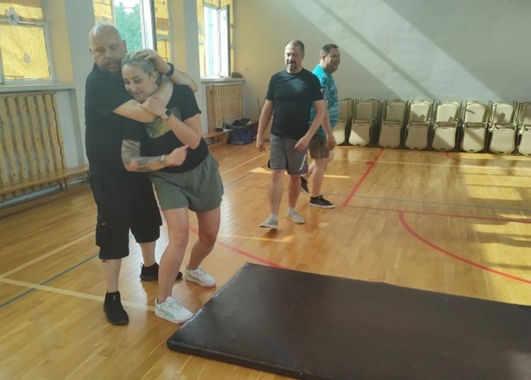 Policjanci szkolą ratowników