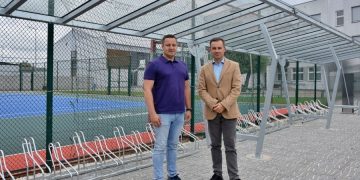 Postawili wiatę i odnowili boisko