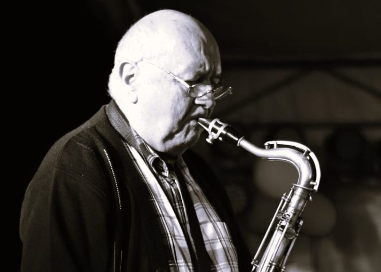 „Miał cechę komików zabawiających ludzi”. Odszedł Grzegorz „Winer” Nowicki