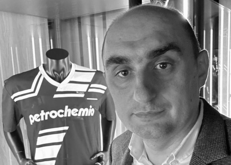 Był zagorzałym kibicem Wisły Płock. Jego kolekcja trafiła do muzeum