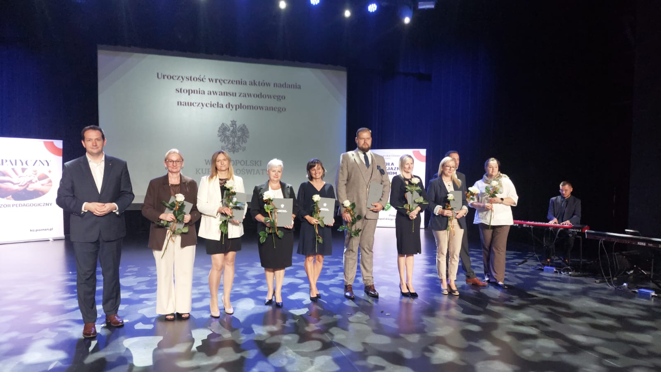 To najwyższy stopień. Nauczyciele odebrali awanse