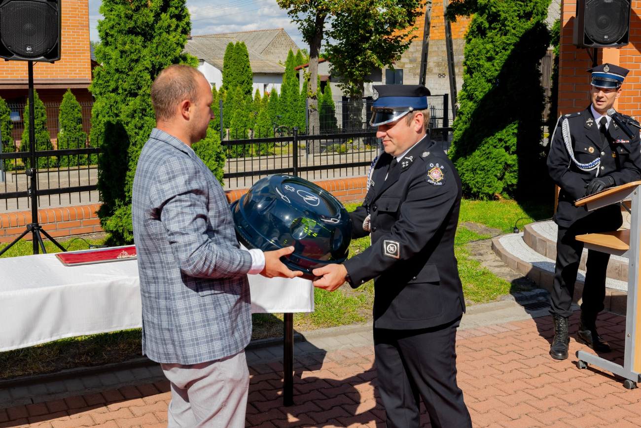 Strażacy świętowali okrągłą rocznicę. W szeregi jednostki wstąpił „Janek”