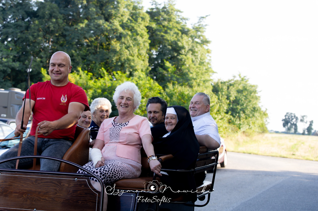 Najpierw Msza Św., potem zabawa. Działo się dziś w Rokoszu