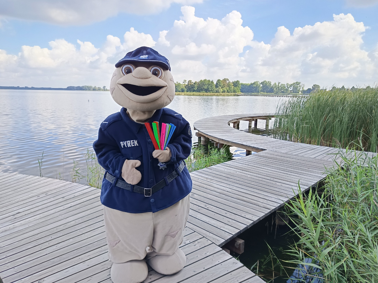 Nietypowy gość na promenadzie