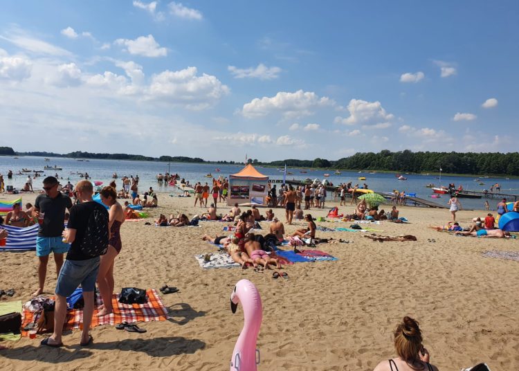 Musieli zamknąć kąpielisko. Burmistrz apeluje do rolników