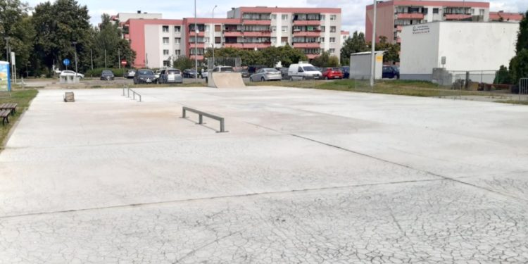 Remont skateparku rodzi pytania 