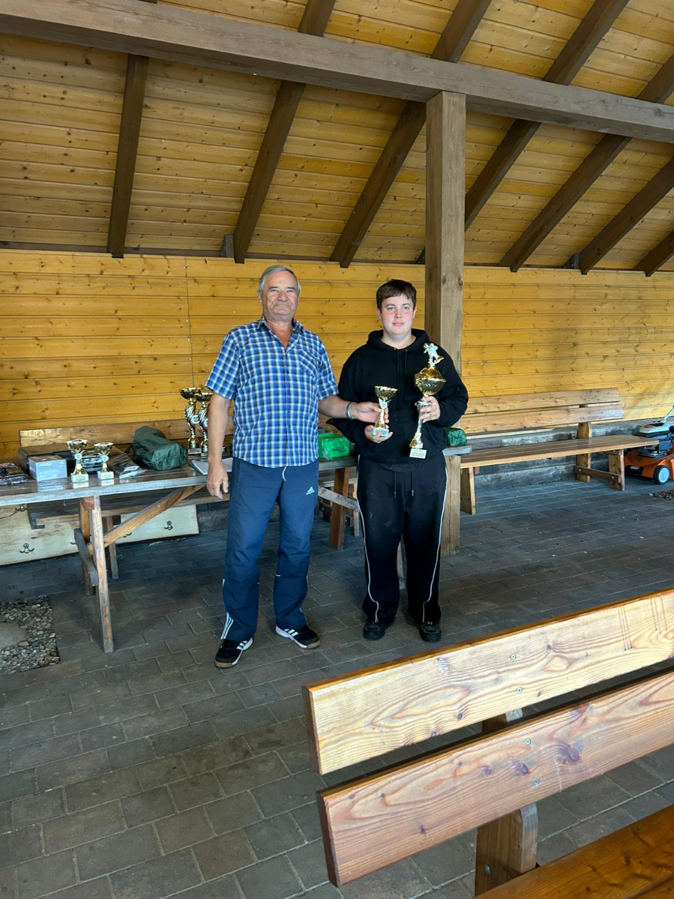 Łowili na zakończenie sezonu. Pogoda dopisała