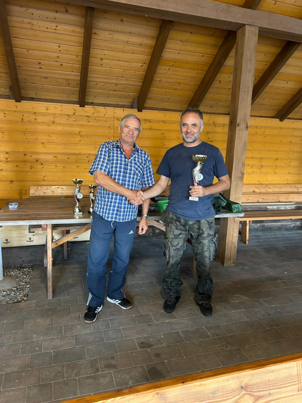 Łowili na zakończenie sezonu. Pogoda dopisała