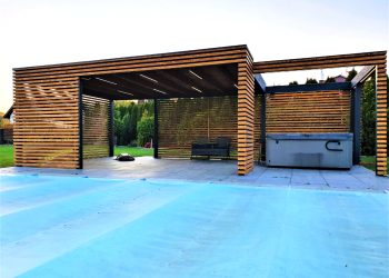 Jak skutecznie czyścić i konserwować altanę drewnianą