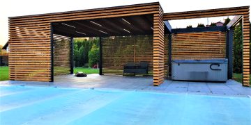 Jak skutecznie czyścić i konserwować altanę drewnianą