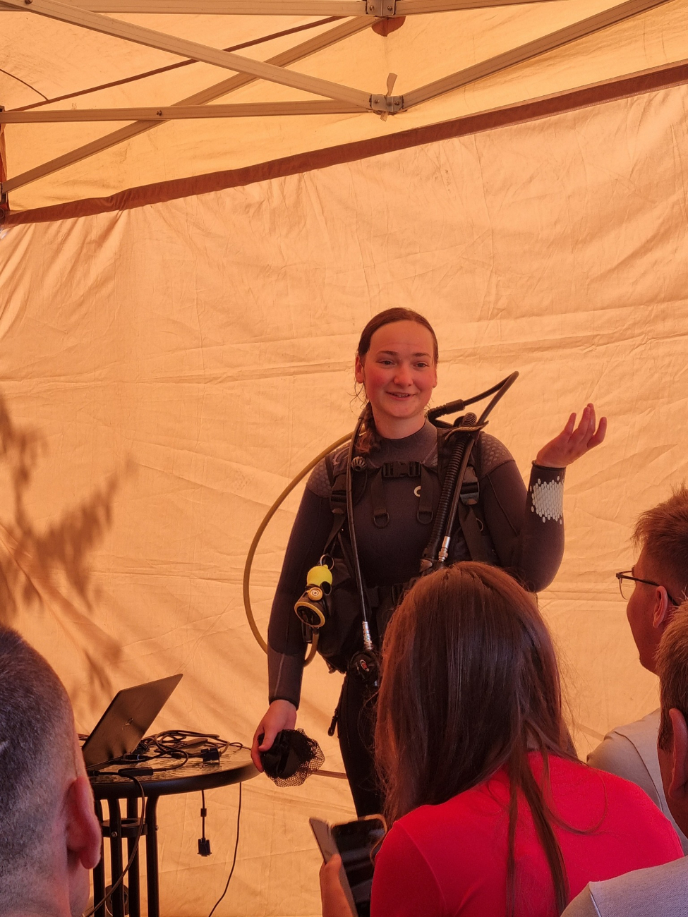 Wyjątkowe wydarzenie na koniec wakacji. Spacerowali pod wodą