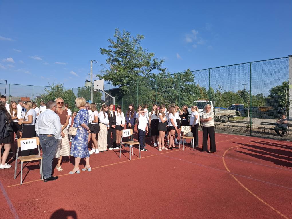 Rozpoczęcie roku szkolnego w Ciążeniu