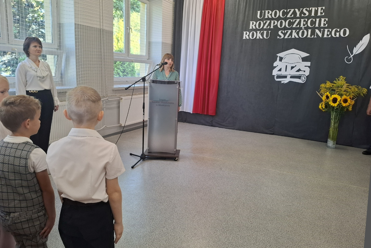 Rozpoczęcie roku szkolnego w Młodojewie