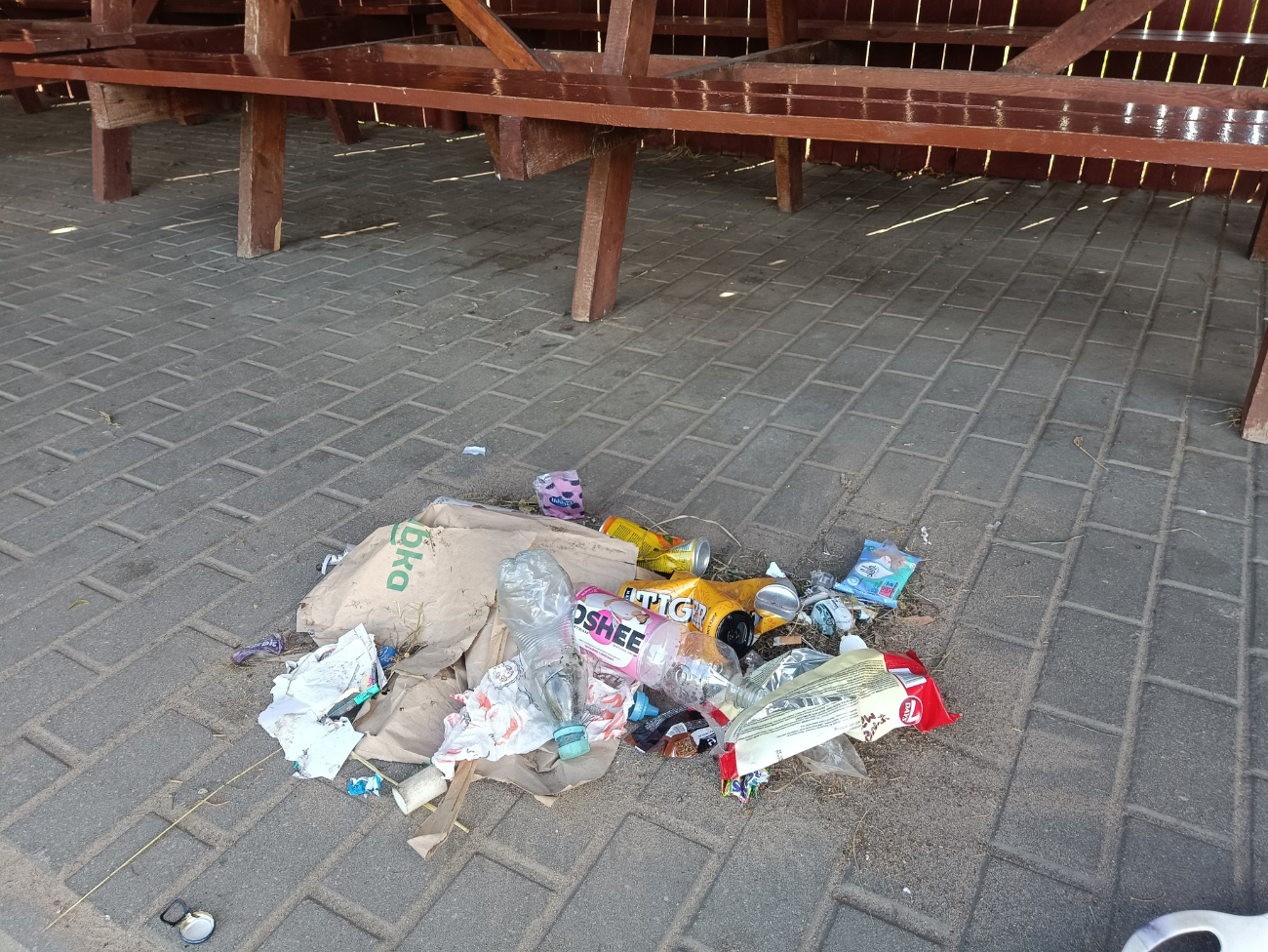 Kto demoluje obiekt w Piotrowicach?