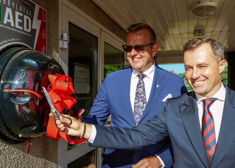 Kolejny defibrylator w powiecie