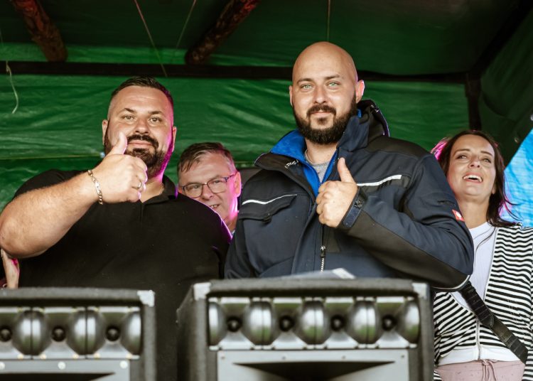 To boisko powstało dzięki nim. Już oficjalnie otwarte