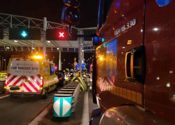 Dostali zgłoszenie o pożarze samochodu. Okazało się, że…