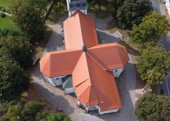 Kościół ma nowy dach. Dzisiaj odebrano prace