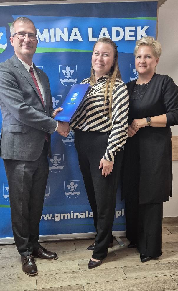 Gratulacje dla nauczycielek. Uzyskały awans