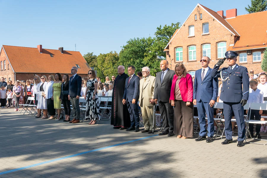 Ponad tysiąc uczniów rozpoczęło rok szkolny w gminie Strzałkowo
