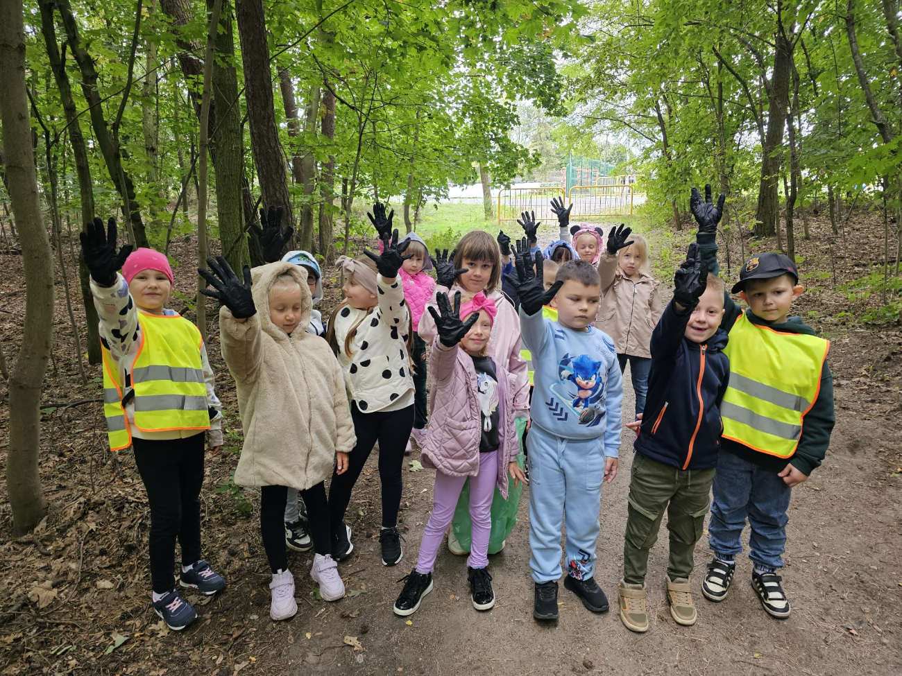 Przedszkolaki z Misia w akcji „Sprzątanie Świata 2025″