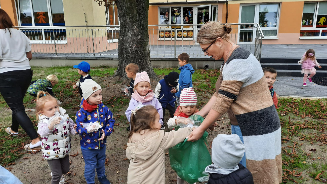 Przedszkolaki z Misia w akcji „Sprzątanie Świata 2025″