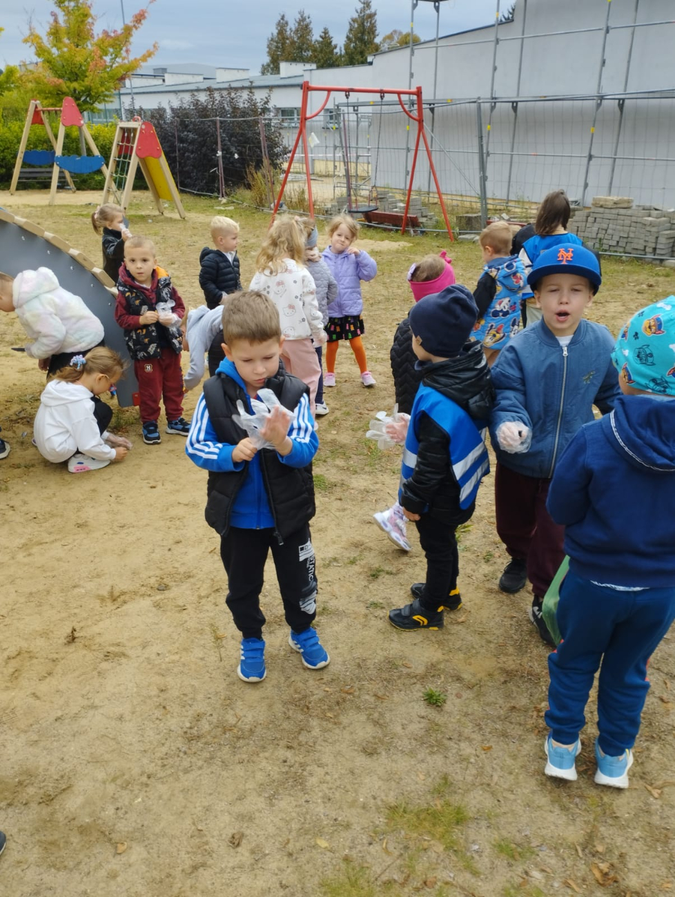 Przedszkolaki z Misia w akcji „Sprzątanie Świata 2025″