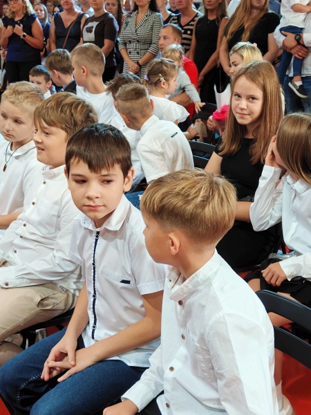 Ponad tysiąc uczniów rozpoczęło rok szkolny w gminie Strzałkowo