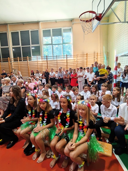 Ponad tysiąc uczniów rozpoczęło rok szkolny w gminie Strzałkowo