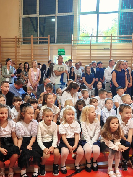 Ponad tysiąc uczniów rozpoczęło rok szkolny w gminie Strzałkowo