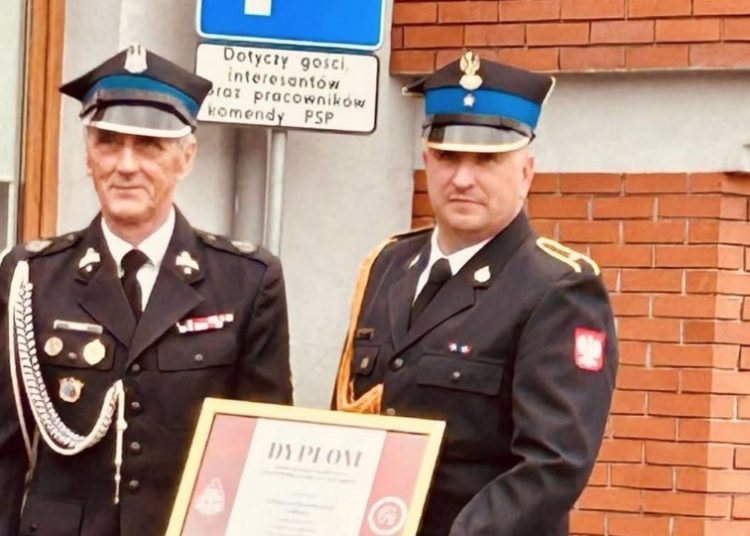 Komendant Główny uhonorował słupeckich strażaków