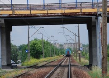 W okolicy: Pociąg potrącił mężczyznę, który położył się na torach